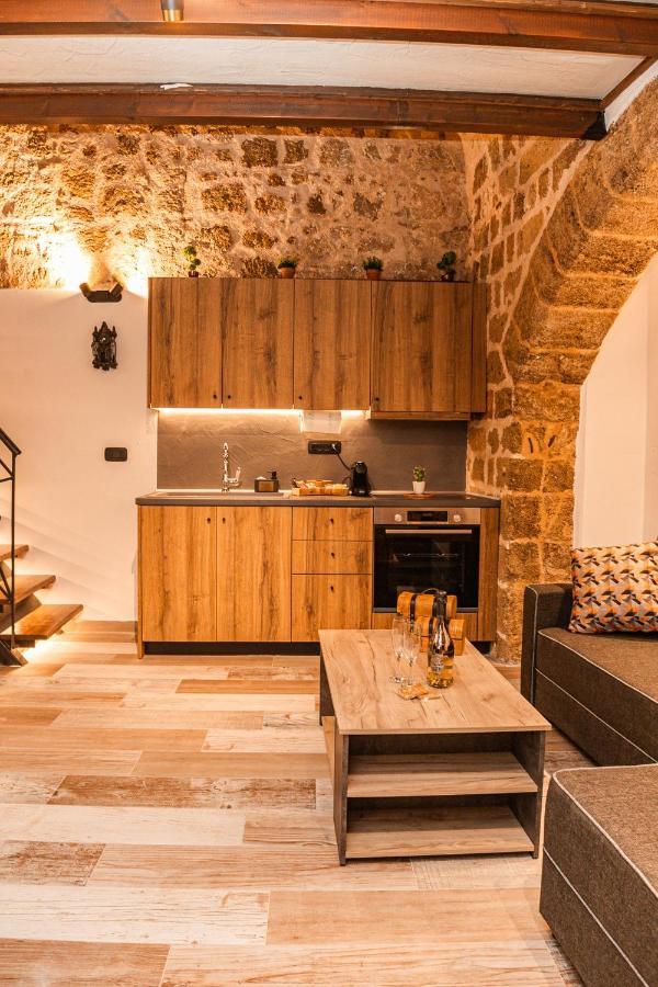 Inverno Medieval Apartment *